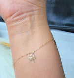 Load image into Gallery viewer, 18K Real Gold Fine Flower Bracelet
