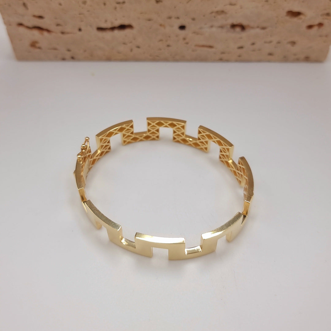 18K Solid Gold Elegant Design Bangle