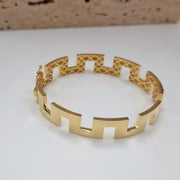 18K Solid Gold Elegant Design Bangle